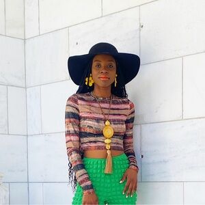 Cropped Long-Sleeve Brown Tie-Dye Knit Top